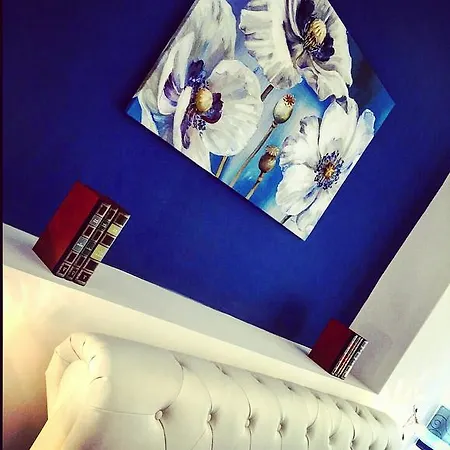 Crystal Alojamento de Acomodação e Pequeno-almoço 3*